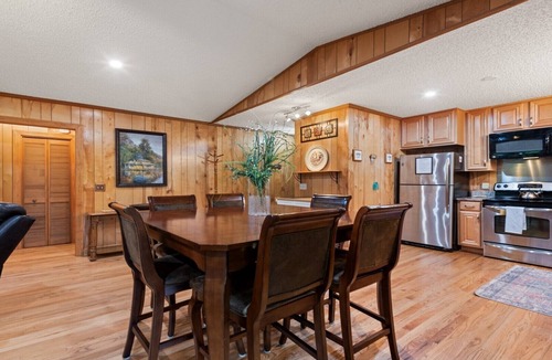 Maggie Valley Cabin | Private pet-friendly escape w/Views, Fenced Yard, Stocked kitchen, Fireplace