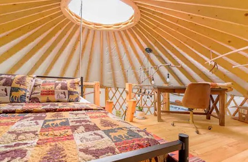 Dugspur Cabin | Private, Pet Friendly Creekside Yurt with Hot Tub in Dugspur, Perfect for a Virginia Glamping Getaway