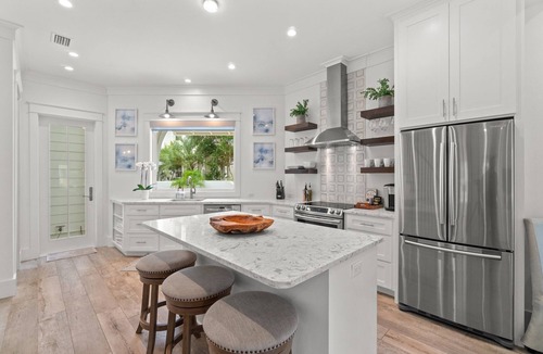 Sunnyside House | Private Pool - 2 houses from beach - High End 6 bedroom, Kids Play Floor