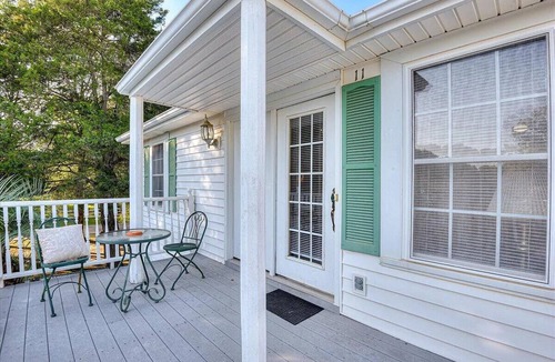 Aiken Apartment | Private Poolside Retreat & Cozy 1BR Near Aiken Countryside