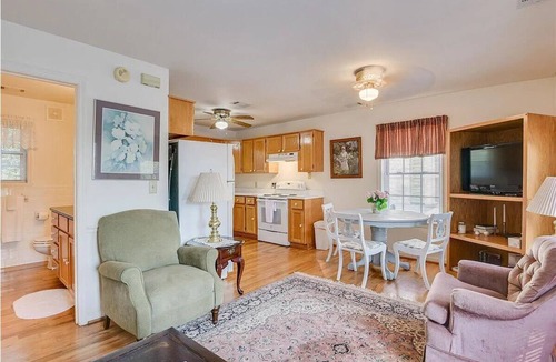 Aiken Apartment | Private Poolside Retreat & Cozy 1BR