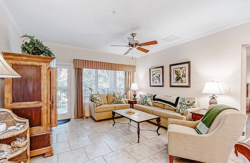 Fernandina Beach Condo | Private Tennis Villas Condo Featuring Free WiFi, Shared Pool, Private W/D, AC