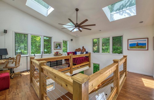 Hot Springs House | Private Waterfalls, Creek, Fire Pits, Hot Tub, Private Hiking & Level 2 Charging
