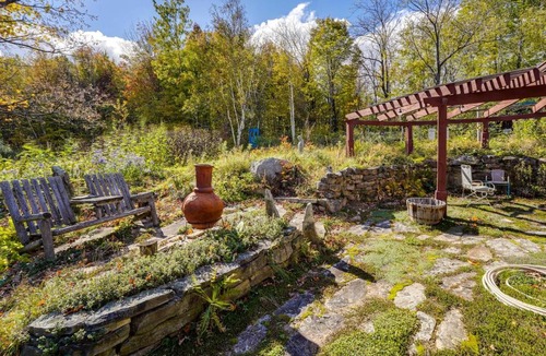 Town of Beekmantown House | Private Yard & Deck: Adirondack Cabin Retreat!