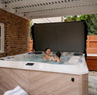 Town Center Villa | Prof Designed, 5 min KSU, HotTub, Game Room, hiking
