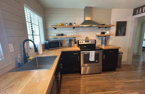 West End House | PROMO: 5% Weekly 10% Monthly | West End Duplex