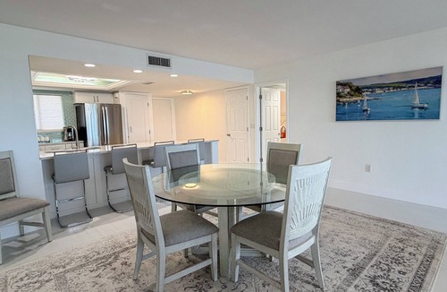 Punta Rassa Condo | Punta Rassa 1-106: All NEW! Freshly updated with Florida Room overlooking the Gulf