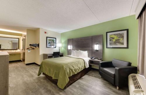 Irondale Hotel | Quality Inn Airport - Southeast