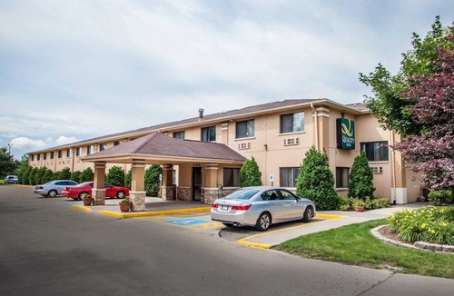 Beloit Hotel | Quality Inn Beloit