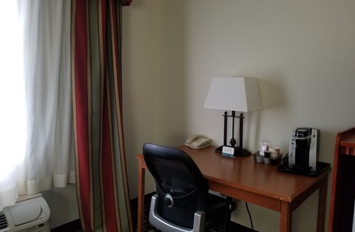 Fayetteville Hotel | Quality Inn Fayetteville Near Historic Downtown Square