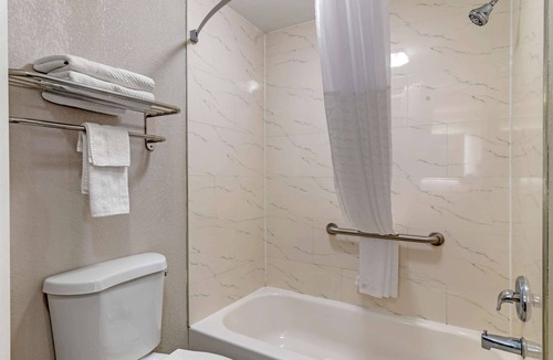 Newnan Hotel | Quality Inn Newnan - Atlanta South