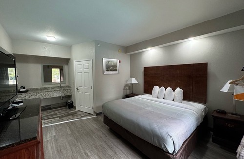 Newnan Hotel | Quality Inn Newnan - Atlanta South