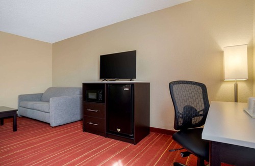 Phenix City Hotel | Quality Inn Phenix City Columbus