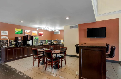 Phenix City Hotel | Quality Inn Phenix City Columbus