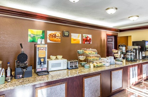 Macon Hotel | Quality Inn & Suites Macon North