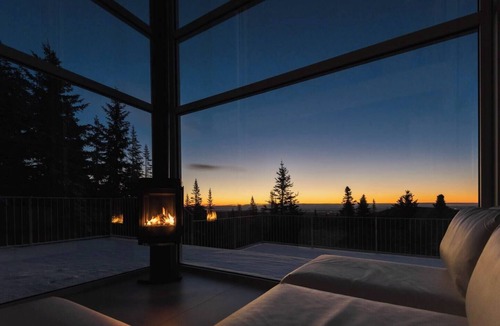Lac Beauport Ski Chalet | QUARTZ/Micro-Chalet/Panoramic View with Hot Tub