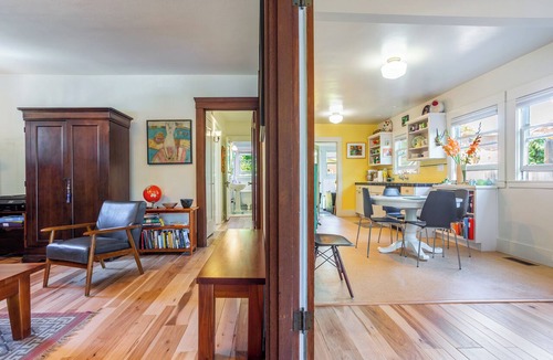South Berkeley House | Quiet Berkeley Bungalow