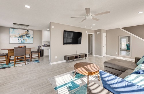 Harvest House | Quiet Suburban Huntsville Home: 8 Mi to Madison!