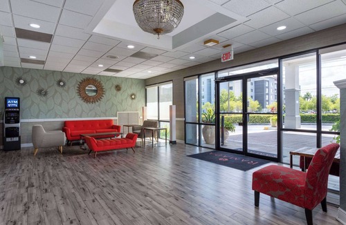 Altamonte Springs Hotel | Ramada by Wyndham Altamonte Springs Near I-4
