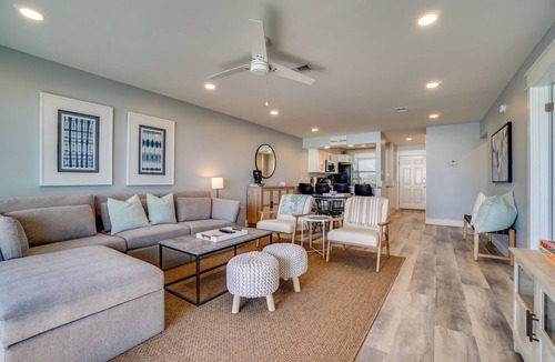 Sunnyside Condo | Ramsgate 22 | Renovated Gulf-Front Escape