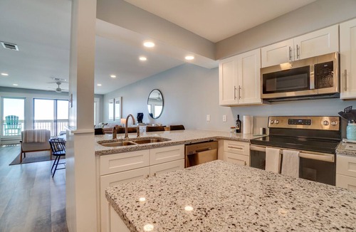Sunnyside Condo | Ramsgate 22 | Renovated Gulf-Front Escape