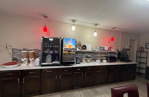 Madison Hotel | Red Roof Inn PLUS+ Huntsville – Madison
