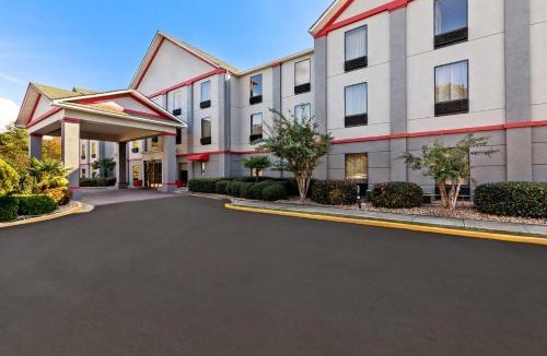 College Park Hotel | Red Roof PLUS+ & Suites Atlanta Airport South