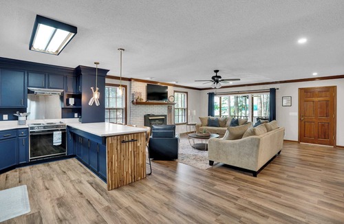 Leesville House | Reel Relaxing Summary