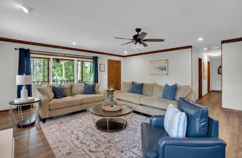 Leesville House | Reel Relaxing