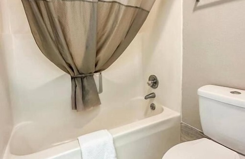 Guntersville Hotel | Regal Inn Guntersville Hwy 431