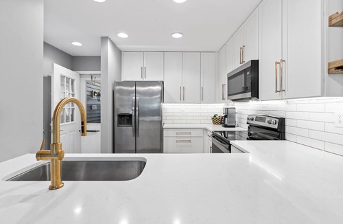 Rehoboth Beach Condo | Rehoboth Beach - Modern 2BR/2 Full Bath condo, Pool, Walk/Bike, Beach/Shop