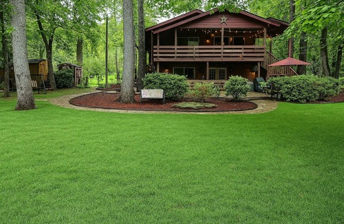 Ellijay Cabin | Relax at Clear Creek Family Retreat – Cozy Ellijay Cabin by the Water