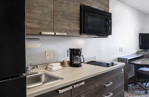 Augusta Hotel | Relax in Comfort Near Augusta’s Top Attractions – Golf, Riverwalk & More