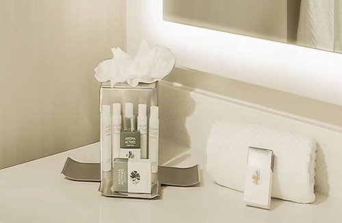 East Point Hotel | Relax in Comfort | Close to ATL Airport -2.2 mi | Pets Allowed + Pool & Shuttle