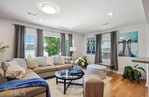 Atlanta House | Relaxig and Charming 2-bedroom House in Atlanta with WiFi, AC across st Betline