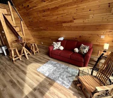Newport Ski Chalet | Relaxing Getaway Earth Cabin