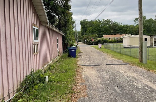 Foley Cottage | remodeled cottage close to downtown and park 7 miles two beach