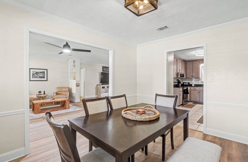 Killearn Estates House | Renovated 3BR Retreat W/BBQ Grill, 80" TV, Fireplace, Big Yard, Sleeps 10