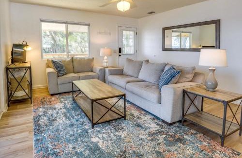 Crescent City House | Renovated Crescent Lake Escape w/Waterfront Deck!
