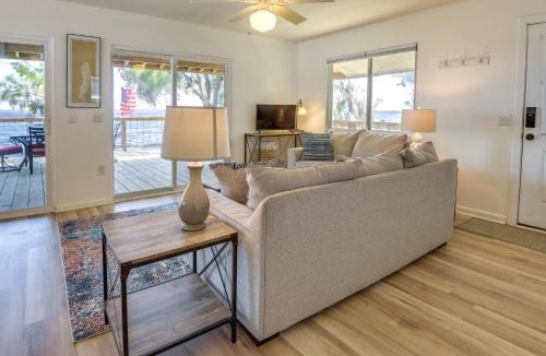 Crescent City House | Renovated Crescent Lake Escape w/Waterfront Deck!