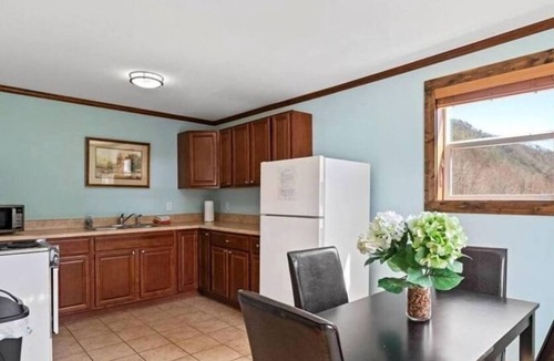 Hot Springs Apartment | Reopened since Helene! Stay right in the heart of Hot Springs, NC