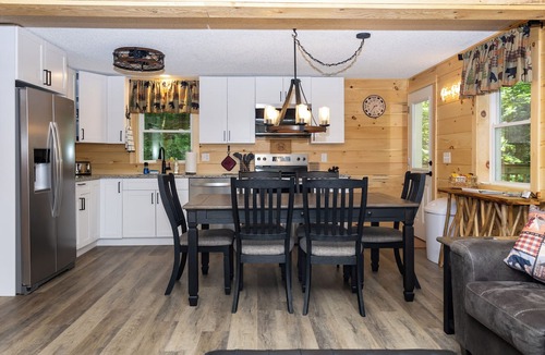 Plymouth House | Restored Vermont Cabin Scenic Route 100 Near Killington, Okemo & Woodstock