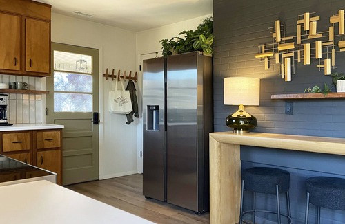 Alexander House | Retro Retreat with Hot Tub Near Downtown Asheville *Safe from Hurricane Helene*
