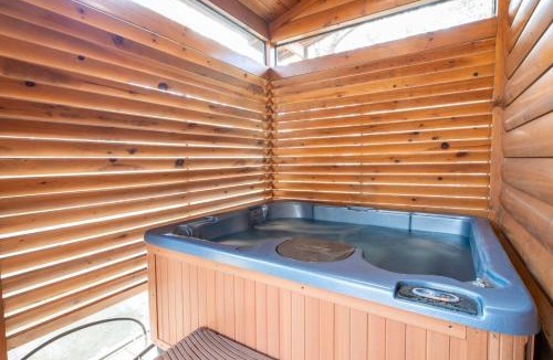 White Oak Lodge House | Rhythm & Blues By Avada Properties