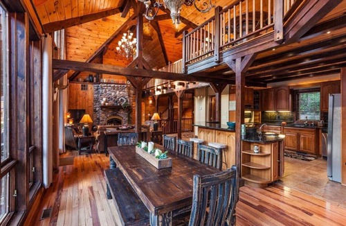 Ellijay Cabin | River's Bend Lodge by Mountain Oasis | Riverfront Cabin in Coosawattee River Resort