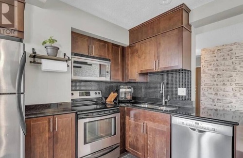 Saskatoon Downtown Condo | River skyline view