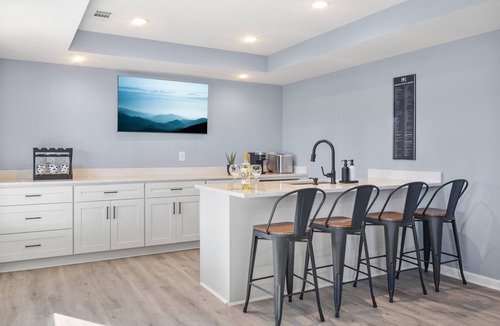 Ellijay Cabin | Riversong Hot Tub Theater Game Room Resort Access
