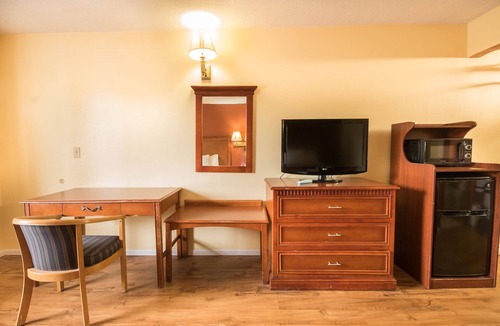 Bonifay Hotel | Rodeway Inn Bonifay