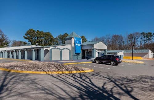 Toddville Road Hotel | Rodeway Inn Charlotte Airport Area