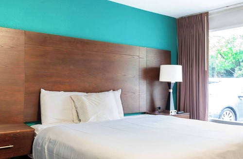 Augusta Hotel | Rodeway Inn